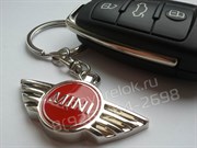 Брелок Мини Купер для ключей красный - фото 12425