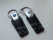 Брелок Фольксваген для ключей кожаный (q-type), выпуклая эмблема - фото 13546