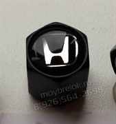 Колпачки на ниппель Хонда (черн.фон, шестигр.-черн) комплект 4шт - фото 14463