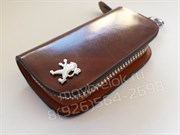 Ключница Пежо коричневая на молнии - фото 17415