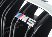 Эмблема БМВ M5 на решетки радиатора - фото 24843